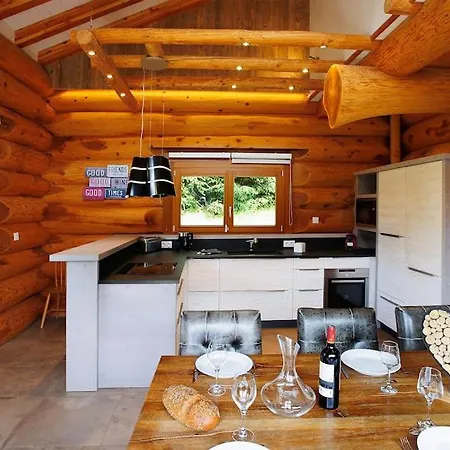 Original En Rondins, L'ours Canadien كسونبورت-لونجمير